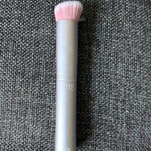 RMS foundation brush
